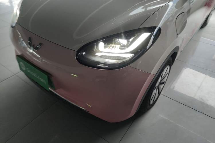 Used Wuling Bingo 2025 410 km Lingxi Deluxe Edition Left Front Headlight
