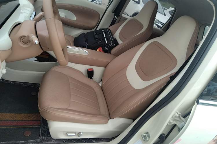 Used Wuling Bingo 2025 410 km Lingxi Deluxe Edition Left Front Seat