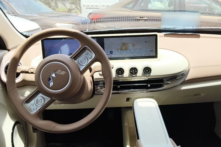 Used Wuling Bingo 2025 333 km Lingxi Connected Version Center Console
