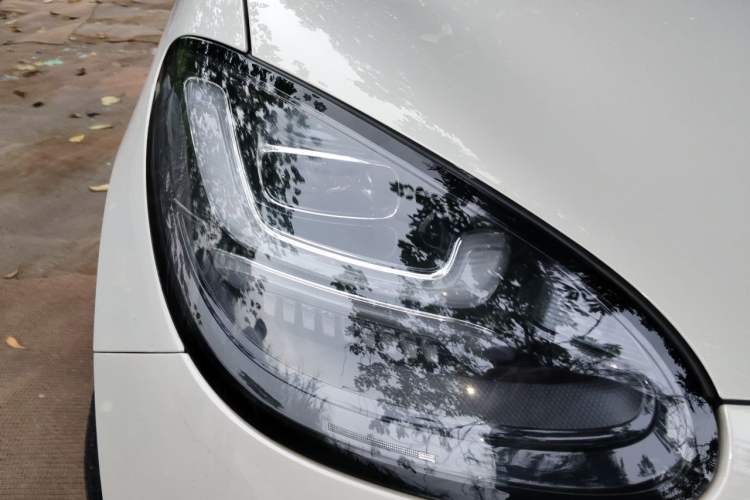 Used Wuling Bingo 2025 333 km Lingxi Connected Version Right Front Headlight