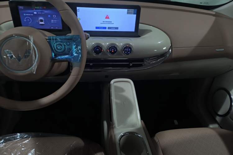 Used Wuling Bingo 2025 333 km Enjoyment Version Audio And AC Panel