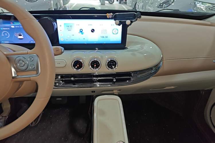 Used Wuling Bingo 2025 333 km Enjoyment Version Audio And AC Panel