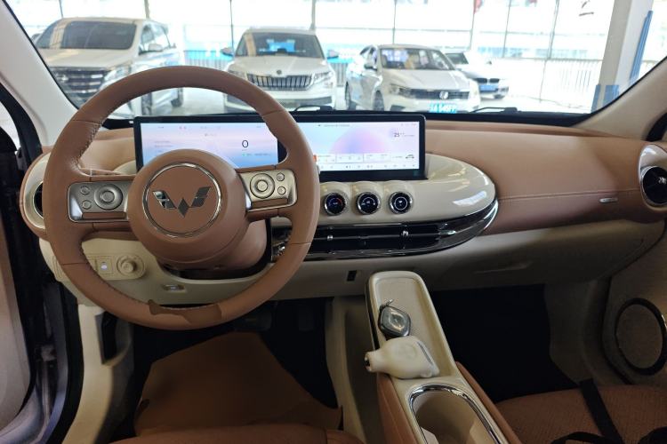 Used Wuling Bingo 2025 410 km Lingxi Deluxe Edition Center Console