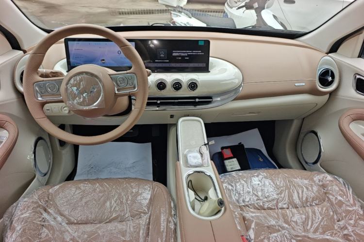 Used Wuling Bingo 2025 410 km Lingxi Deluxe Edition Center Console