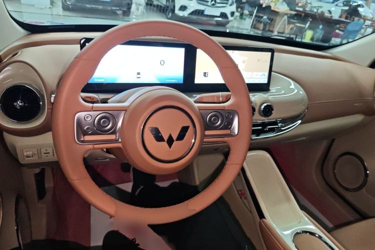 Used Wuling Bingo 2025 333 km Lingxi Deluxe Edition Center Console
