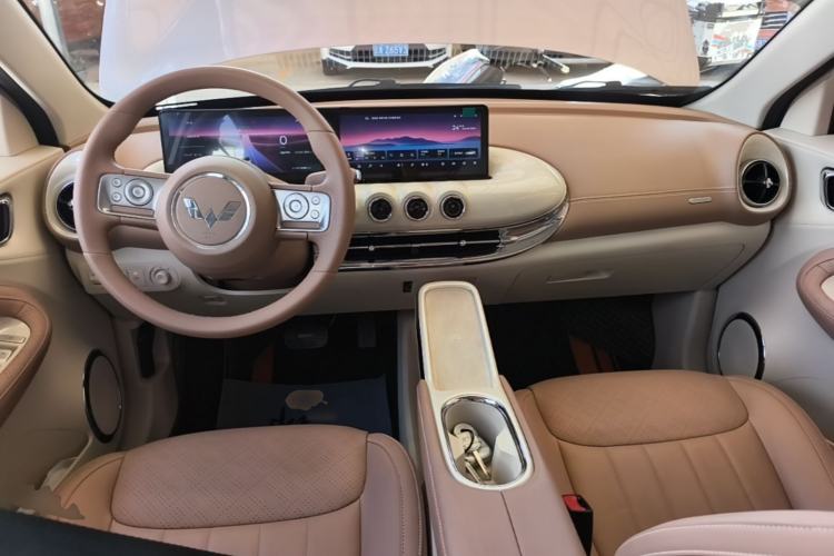 Used Wuling Bingo 2025 333 km Lingxi Deluxe Edition Center Console