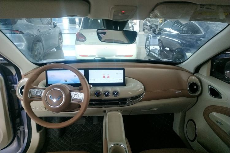 Used Wuling Bingo 2025 410 km Lingxi Deluxe Edition Center Console
