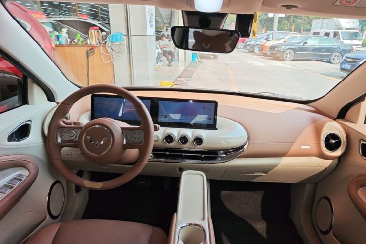 Used Wuling Bingo 2025 410 km Lingxi Deluxe Edition Center Console