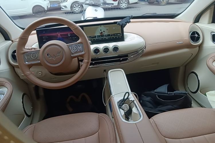 Used Wuling Bingo 2025 333 km Lingxi Deluxe Edition Center Console