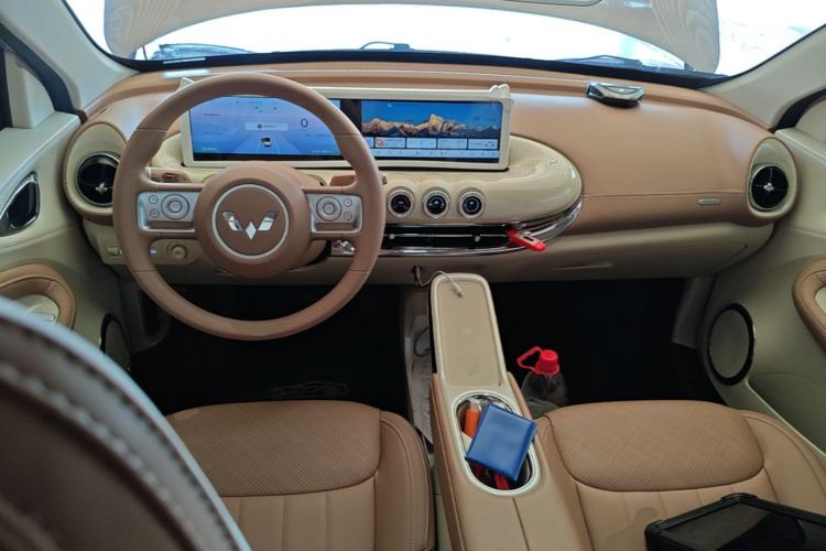 Used Wuling Bingo 2025 333 km Lingxi Connected Version Center Console