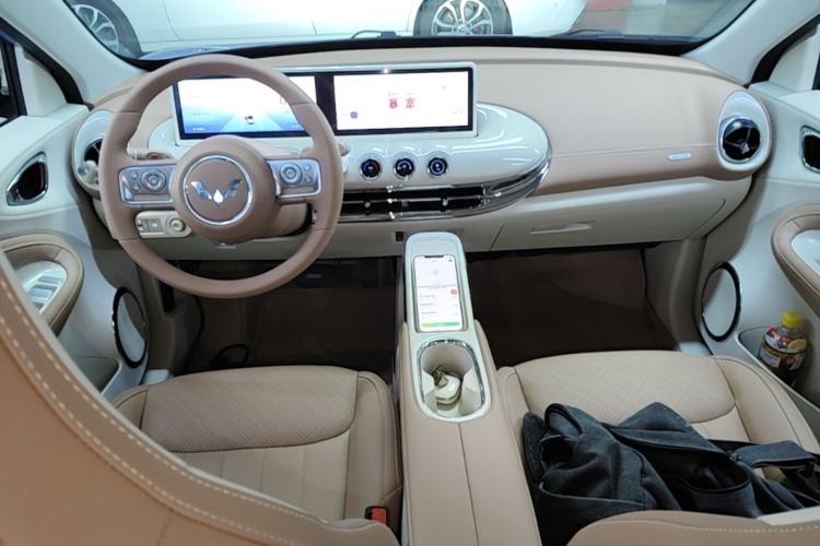 Used Wuling Bingo 2025 333 km Lingxi Deluxe Edition Center Console