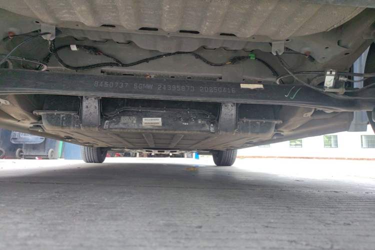Used Wuling Bingo 2025 410 km Lingxi Deluxe Edition Chassis Rear