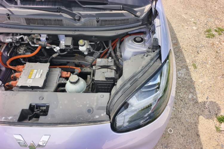 Used Wuling Bingo 2025 333 km Lingxi Connected Version Engine Bay Left