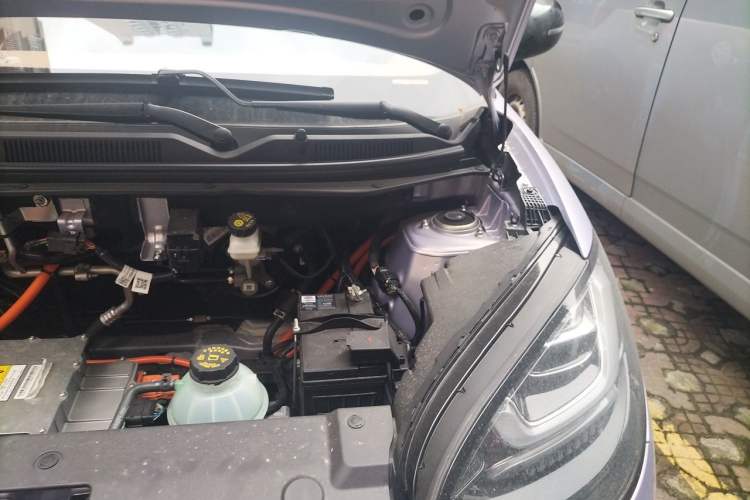 Used Wuling Bingo 2025 333 km Lingxi Connected Version Engine Bay Left