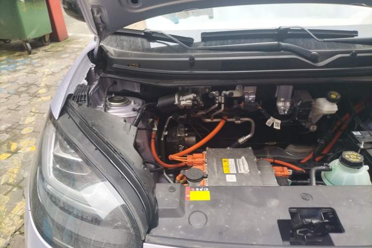 Used Wuling Bingo 2025 333 km Lingxi Connected Version Engine Bay Right