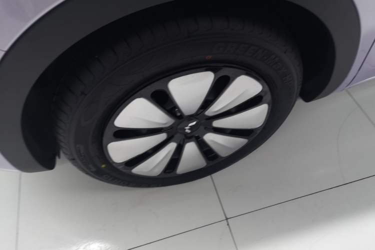 Used Wuling Bingo 2025 333 km Enjoyment Version Exterior 4