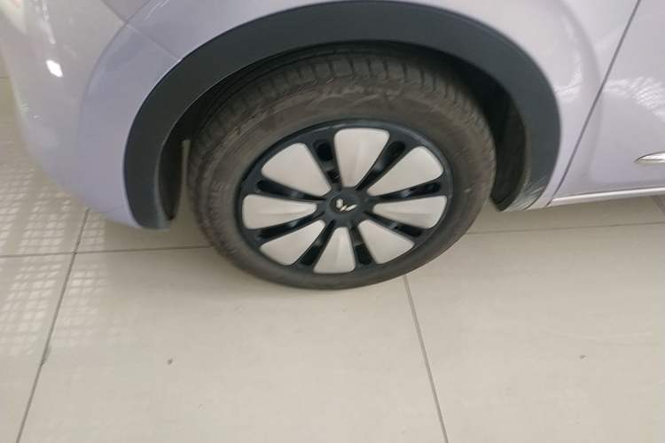 Used Wuling Bingo 2025 410 km Lingxi Deluxe Edition Exterior 4