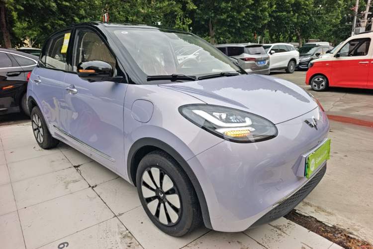 Used Wuling Bingo 2025 410 km Lingxi Deluxe Edition Front Right 45 Deg