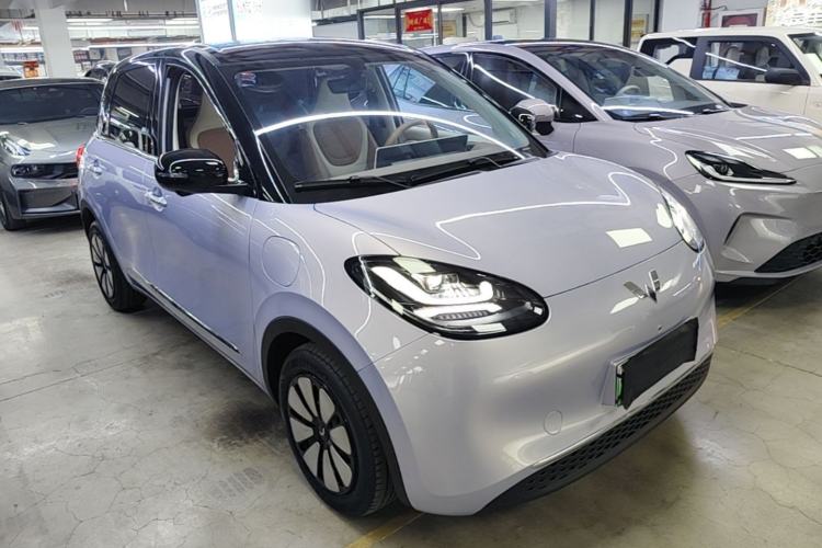 Used Wuling Bingo 2025 333 km Lingxi Deluxe Edition Front Right 45 Deg