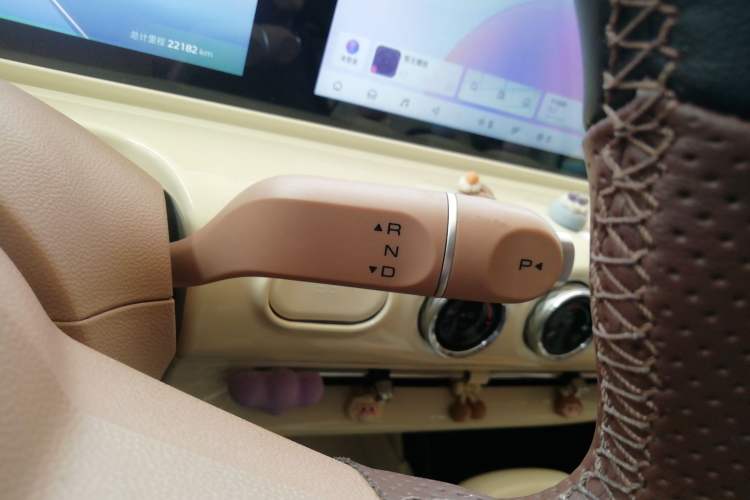 Used Wuling Bingo 2025 333 km Lingxi Connected Version Gear Lever