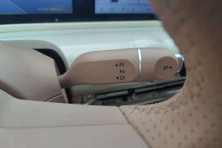 Used Wuling Bingo 2025 410 km Lingxi Deluxe Edition Gear Lever