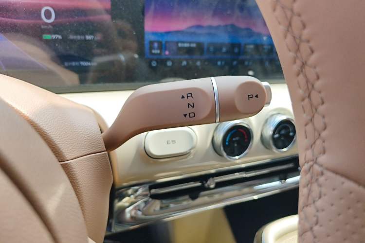 Used Wuling Bingo 2025 410 km Lingxi Deluxe Edition Gear Lever