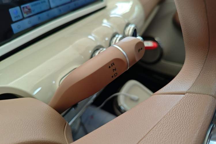 Used Wuling Bingo 2025 333 km Lingxi Connected Version Gear Lever