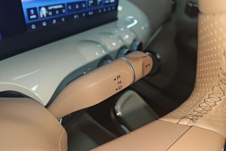 Used Wuling Bingo 2025 410 km Lingxi Deluxe Edition Gear Lever