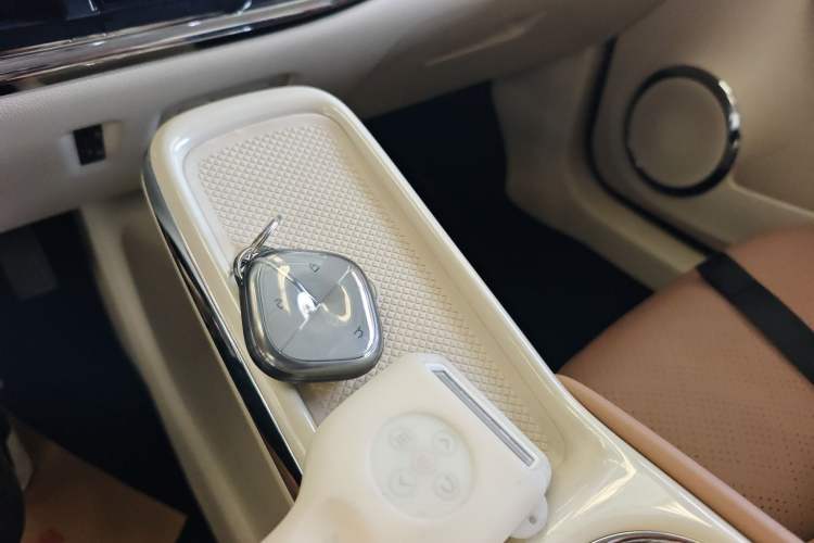 Used Wuling Bingo 2025 410 km Lingxi Deluxe Edition Interior 1