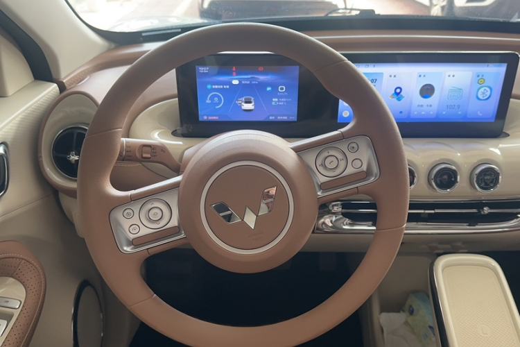 Used Wuling Bingo 2025 333 km Enjoyment Version Interior 1