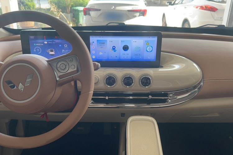 Used Wuling Bingo 2025 333 km Enjoyment Version Interior 3