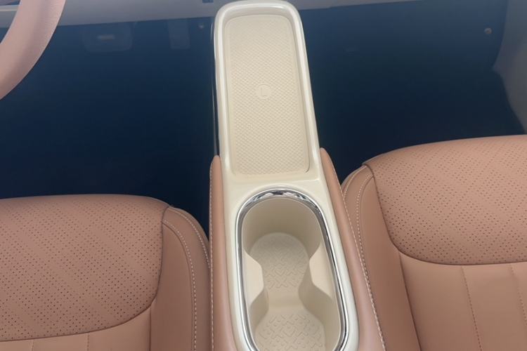 Used Wuling Bingo 2025 333 km Enjoyment Version Interior 4