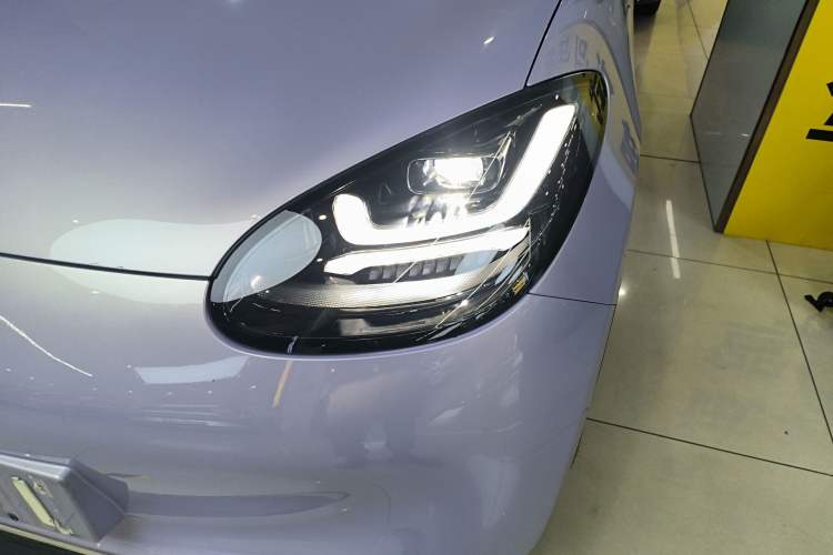 Used Wuling Bingo 2025 333 km Lingxi Deluxe Edition Left Front Headlight