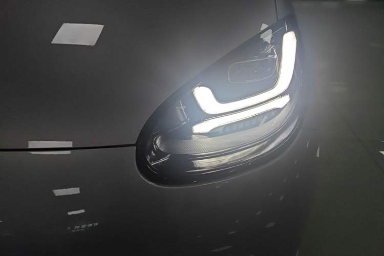 Used Wuling Bingo 2025 410 km Lingxi Deluxe Edition Left Front Headlight