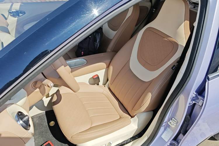 Used Wuling Bingo 2025 410 km Lingxi Deluxe Edition Left Front Seat