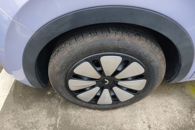 Used Wuling Bingo 2025 410 km Lingxi Deluxe Edition Left Front Wheel Hub