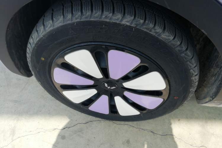 Used Wuling Bingo 2025 333 km Lingxi Connected Version Left Front Wheel Hub
