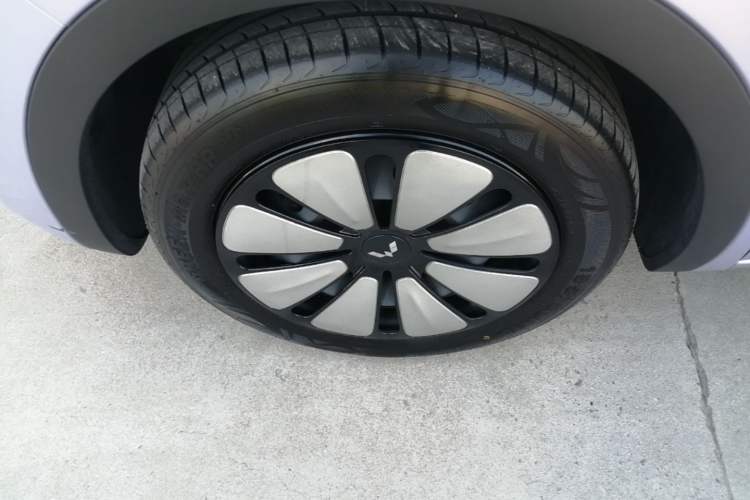 Used Wuling Bingo 2025 333 km Enjoyment Version Left Front Wheel Hub