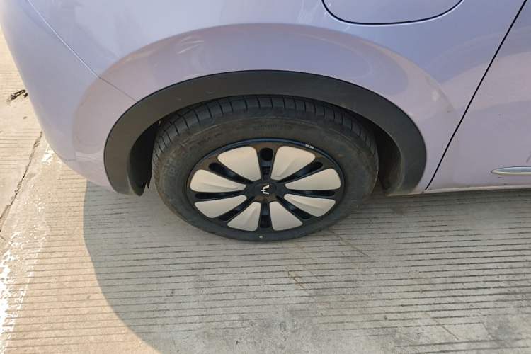 Used Wuling Bingo 2025 410 km Lingxi Deluxe Edition Left Front Wheel Hub