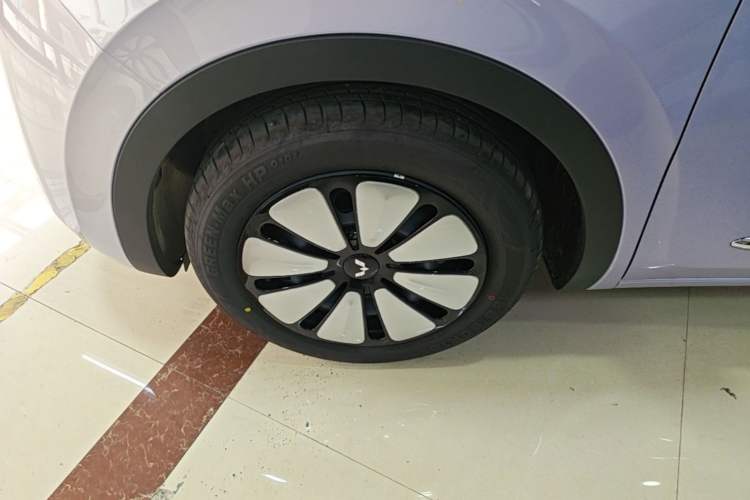Used Wuling Bingo 2025 333 km Enjoyment Version Left Front Wheel Hub