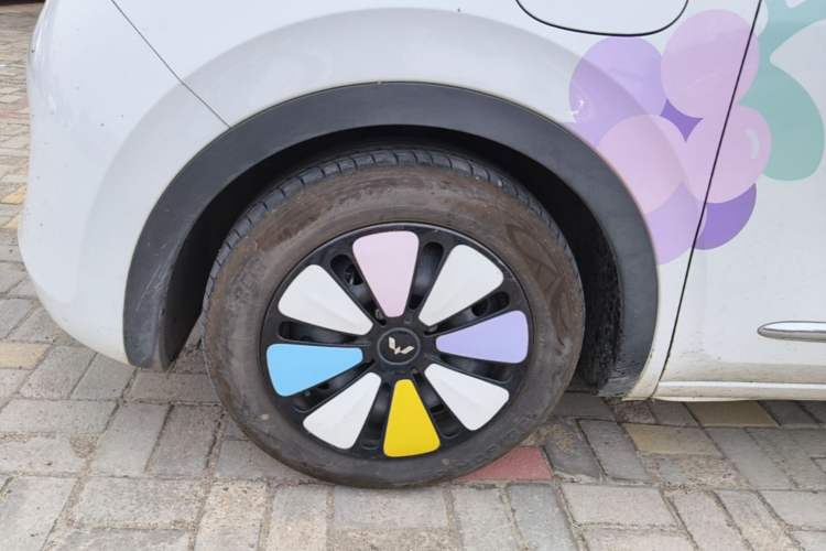 Used Wuling Bingo 2025 410 km Lingxi Deluxe Edition Left Front Wheel Hub
