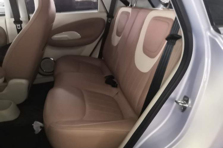 Used Wuling Bingo 2025 333 km Lingxi Connected Version Left Rear Seat