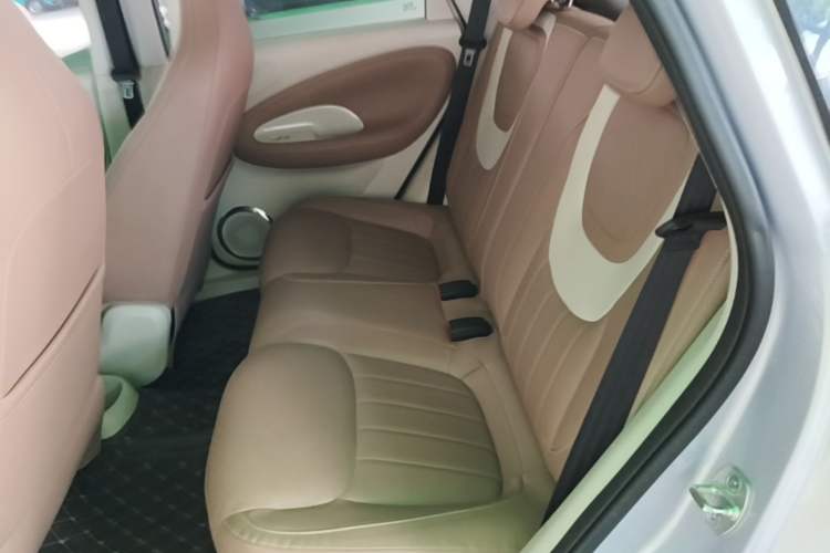 Used Wuling Bingo 2025 410 km Lingxi Deluxe Edition Left Rear Seat
