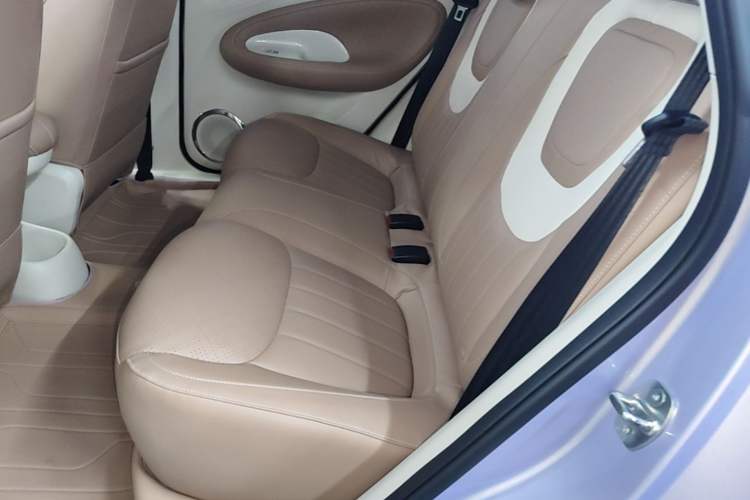 Used Wuling Bingo 2025 333 km Lingxi Deluxe Edition Left Rear Seat