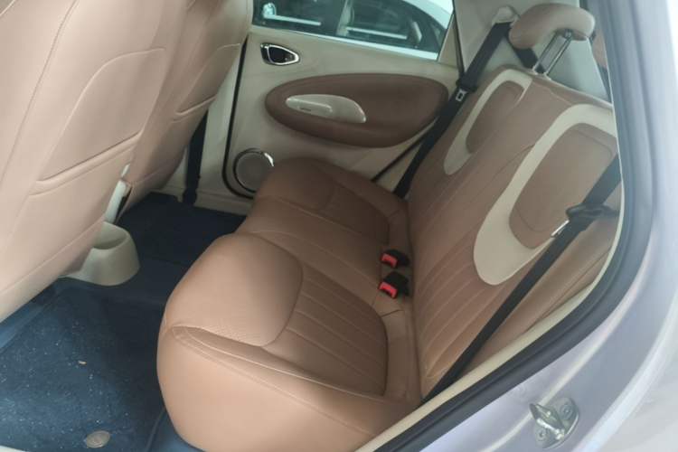 Used Wuling Bingo 2025 333 km Lingxi Connected Version Left Rear Seat