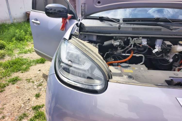 Used Wuling Bingo 2025 333 km Lingxi Connected Version Right Front Headlight