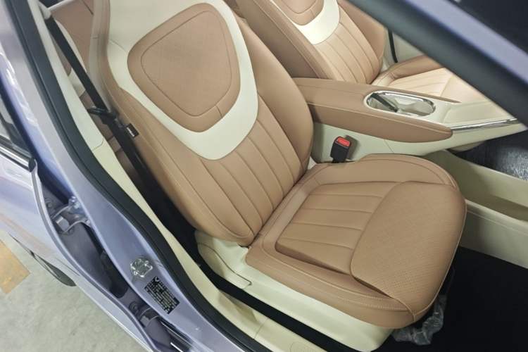 Used Wuling Bingo 2025 333 km Lingxi Deluxe Edition Right Front Seat