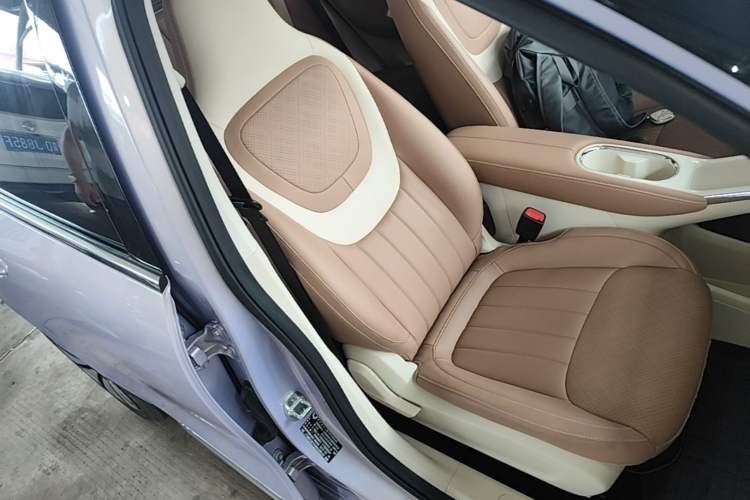 Used Wuling Bingo 2025 333 km Lingxi Deluxe Edition Right Front Seat