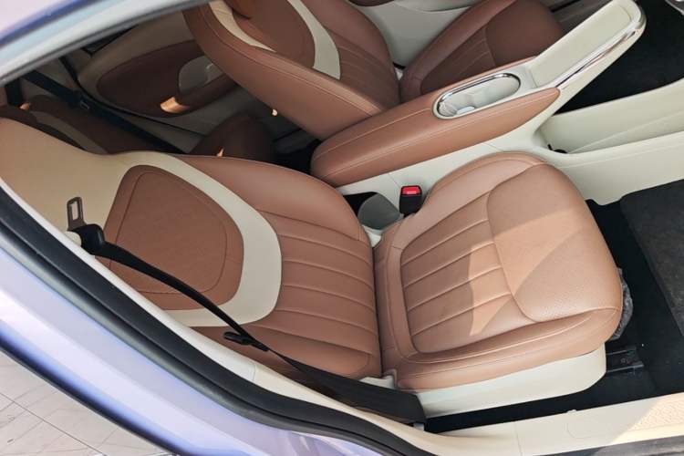 Used Wuling Bingo 2025 410 km Lingxi Deluxe Edition Right Front Seat