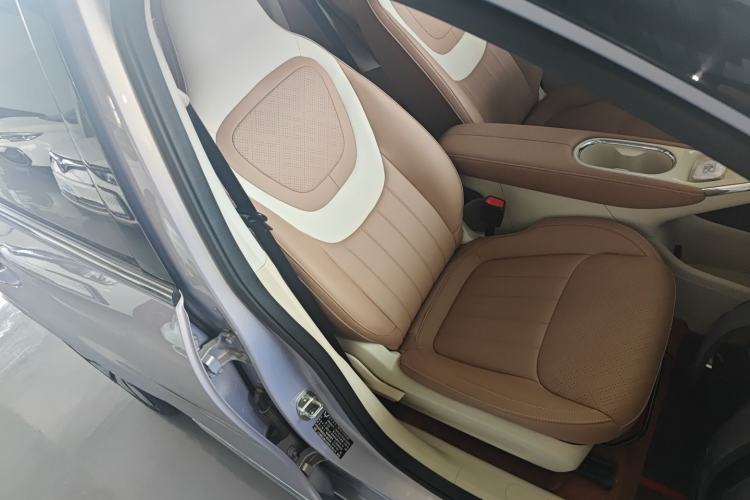 Used Wuling Bingo 2025 333 km Enjoyment Version Right Front Seat